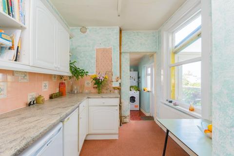 30 Quantock Road, Bristol, BS3 4PF