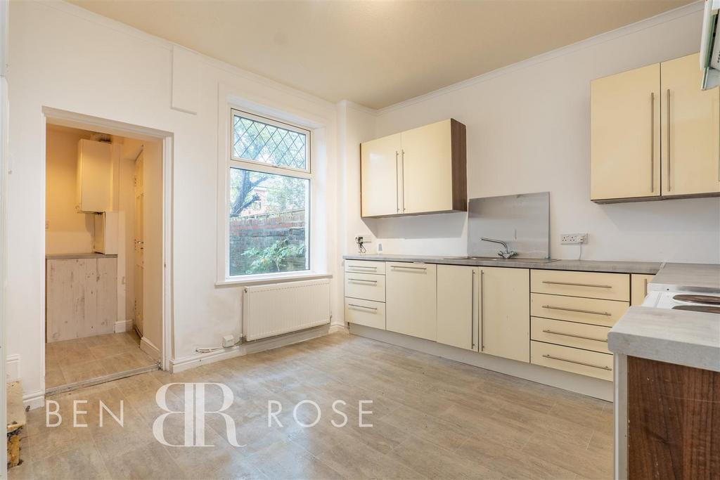 Botany Brow, Chorley 3 bed terraced house £124,995