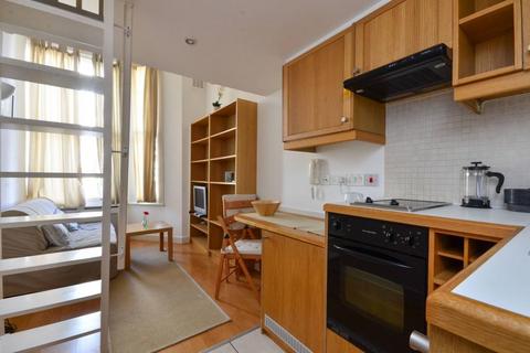 Studio to rent, Fairholme Road, West Kensington, London, W14