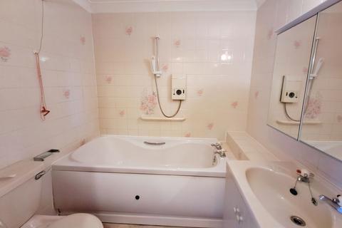 1 bedroom flat for sale - Abbey Court, ., Hexham, Northumberland, NE46 1RN