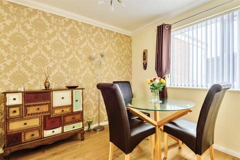 6 Bramble Close, Havant, PO9 2UZ