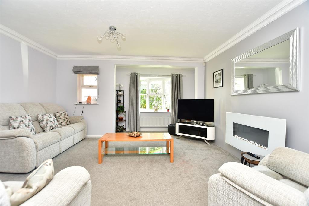 Lamplighters Close, Hempstead... 4 bed detached house - £735,000