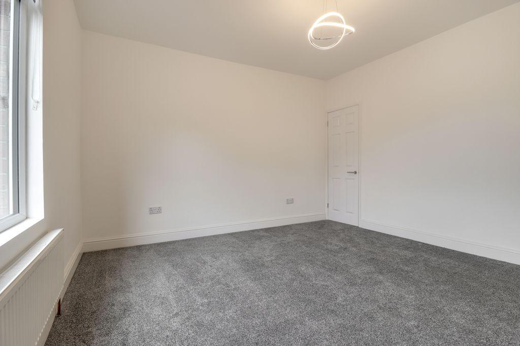 Bedroom 2 (Double)