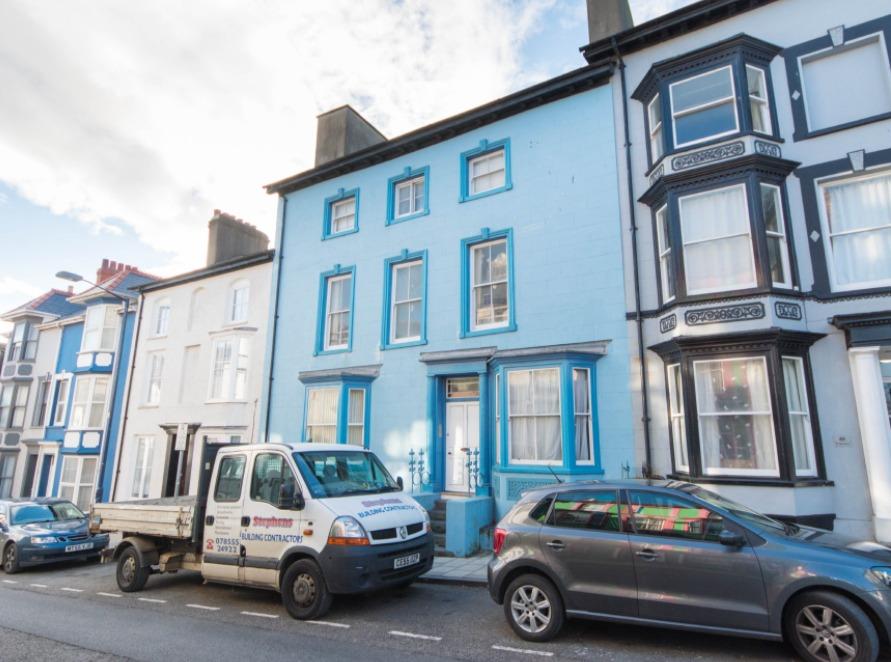 Flat 3, 51 Bridge Street, Aberystwyth, Ceredigion, SY23 1QB 2 bed