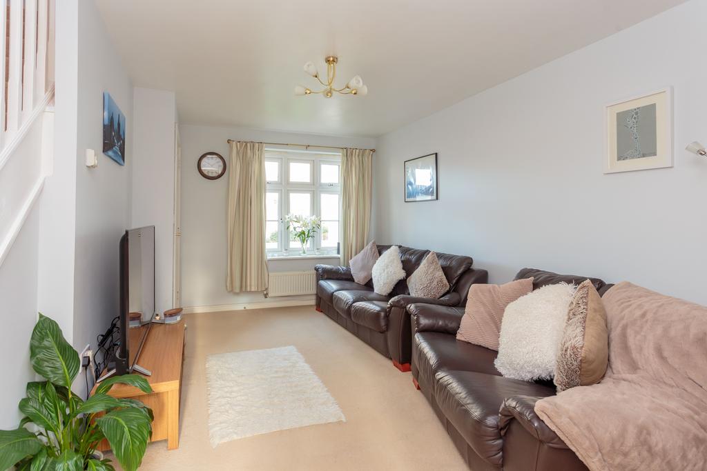 28 The Flying Scotsman Way, Prestonpans, EH32 9GE 3 bed semidetached