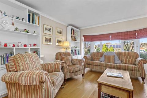 2 bedroom bungalow for sale, Cornmill Gardens, Polegate, East Sussex, BN26