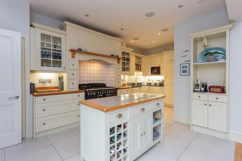 165 Craigleith Road, Edinburgh, EH4 2EB