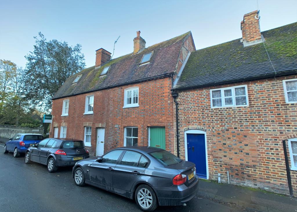 Priory Road, Wantage 2 bed terraced house £985 pcm (£227 pw)