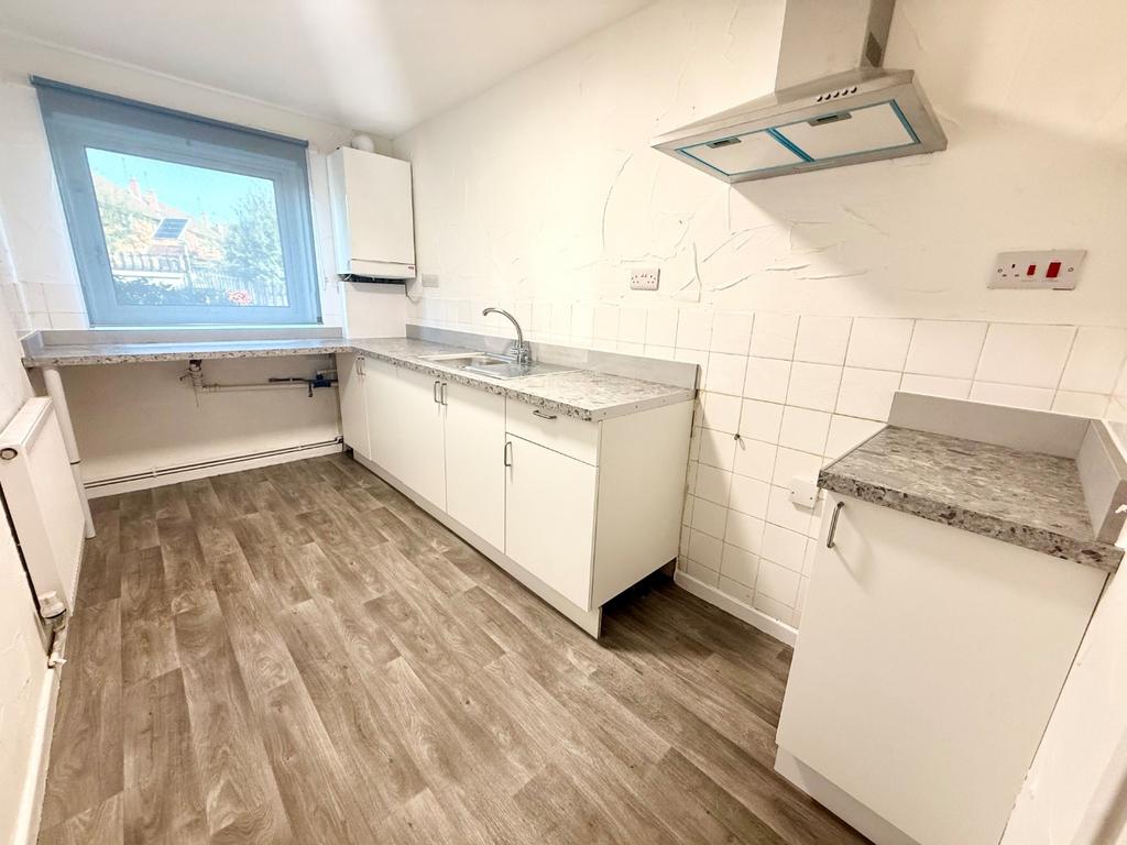 Apartment in Nottingham, North British Estate, Wollaton Vale - View 4