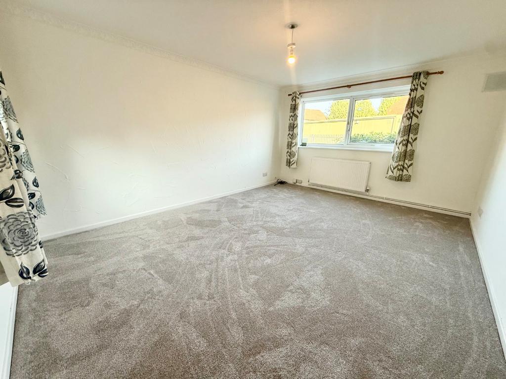 Apartment in Nottingham, North British Estate, Wollaton Vale - View 5