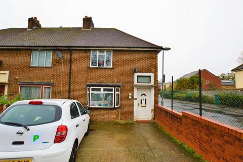 3 bedroom semi-detached house for sale - Minet Drive, Hayes