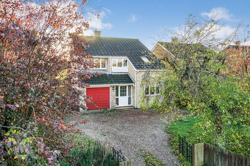 Great Melton Road, Hethersett, Norwich 4 bed detached house £450,000