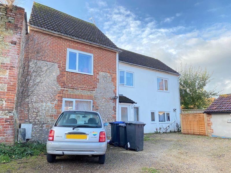 East Street, Warminster 2 bed semidetached house £185,000