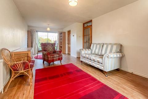 3 bedroom semi-detached house for sale - Sharland Close, Grove