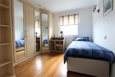 2 bedroom apartment to rent - Metcalfe Court, John Harrison Way, London, SE10