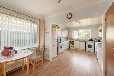 3 bedroom detached bungalow for sale - Woodvale Avenue, Chestfield, Whitstable, CT5