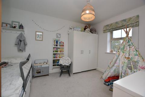4 bedroom semi-detached house for sale - Asket Fold, Leeds, West Yorkshire