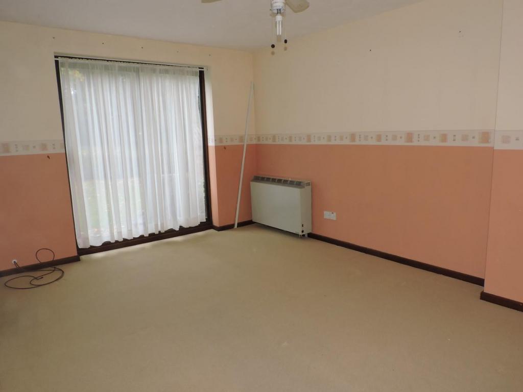 Drive, Greenhithe Studio £130,000