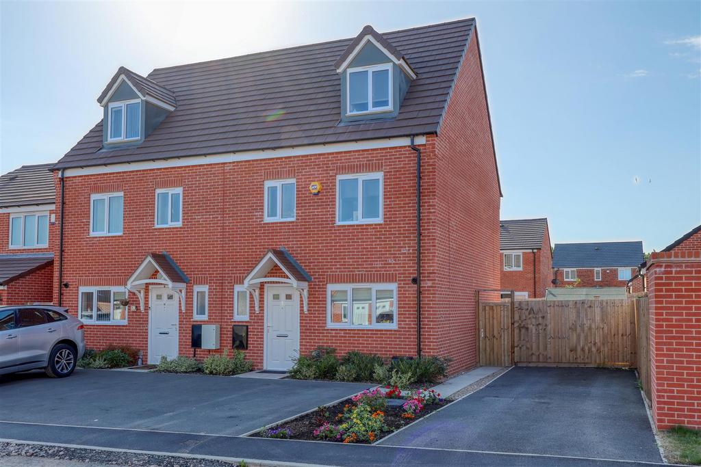 Goldcrest Road, Shepshed 4 bed semidetached house for sale £260,000