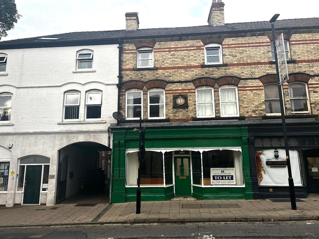 Commercial Street, Norton, Malton House £625 pcm (£144 pw)