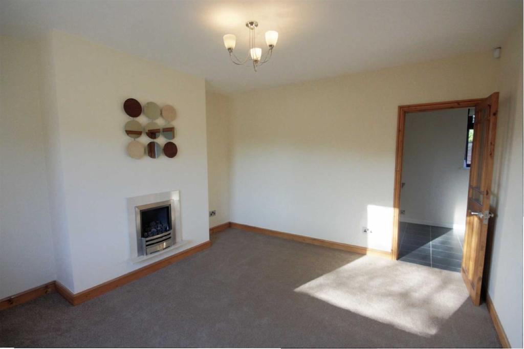 Birchley Road, Billinge, WN5 7 2 bed semidetached house £725 pcm (£