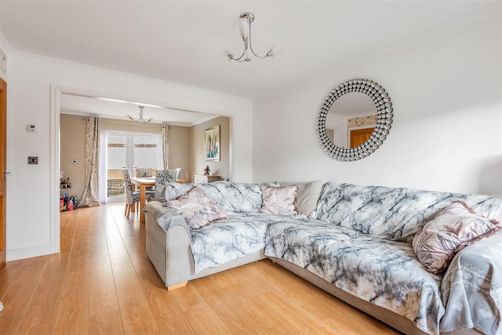 Cae Linda, Trimsaran, Kidwelly 4 bed detached house for sale £310,000