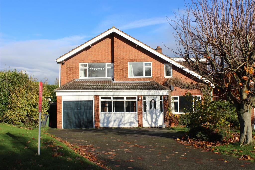 St. Michaels Drive, Appleby Magna, Swadlincote 4 bed detached house for