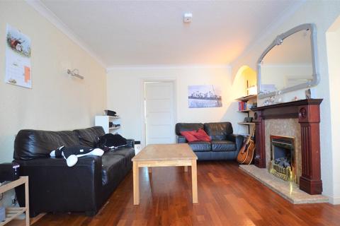 3 bedroom terraced house to rent - 2023/2024 ACADEMIC YEAR 3 Double Bedroom House, Poole Crescent, Harborne, Free Ultrafast 350M Broadband
