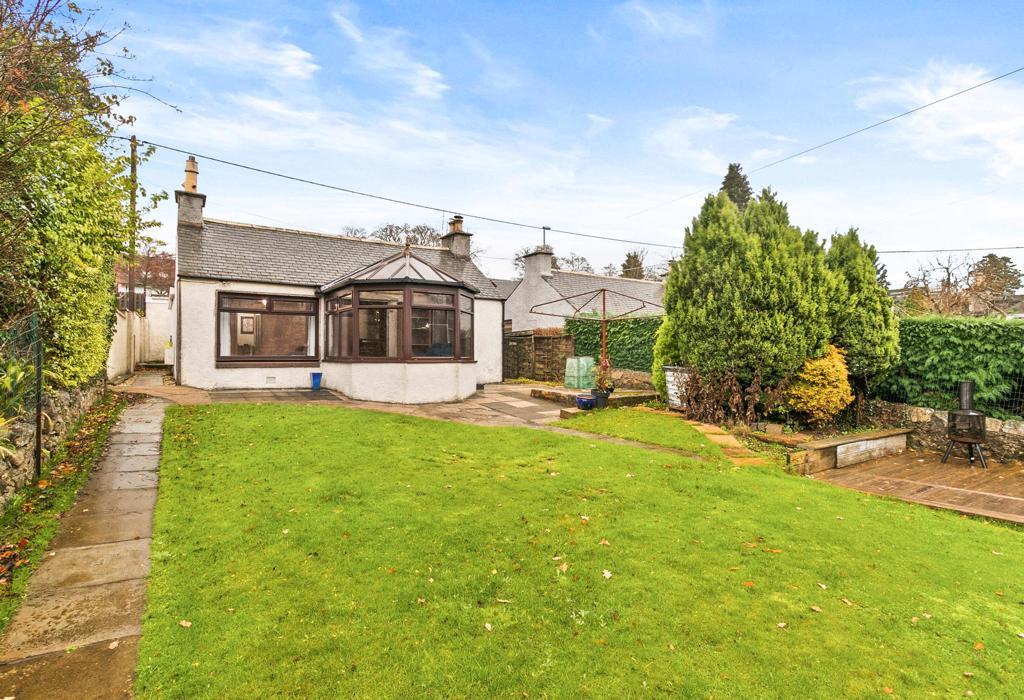 Arbeadie Terrace, Banchory, Kincardineshire 3 bed detached bungalow for