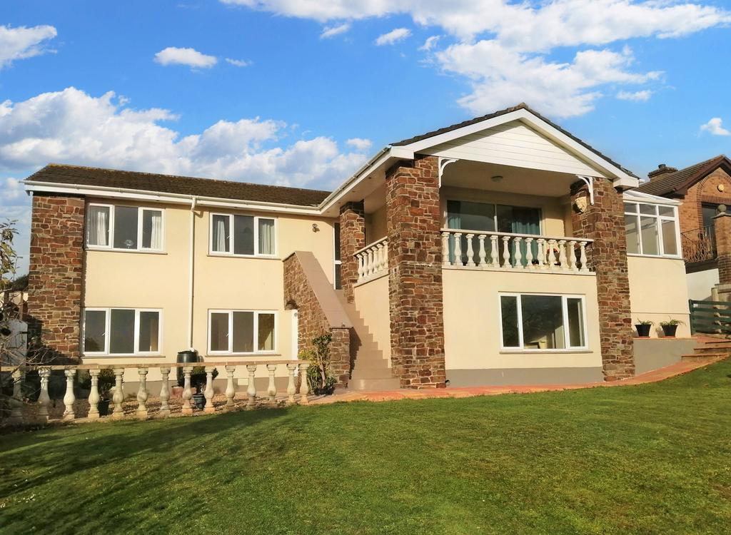 Silverton Close, Bude EX23 2 bed apartment to rent £700 pcm (£162 pw)