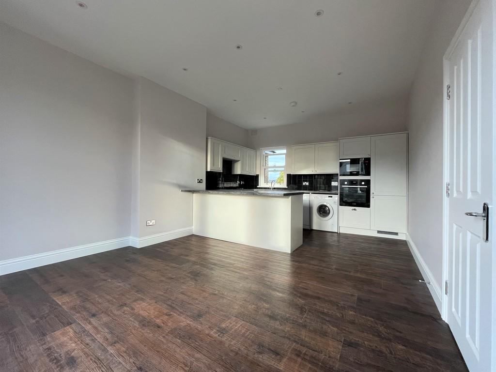Bedford Hill, Balham 1 bed flat £1,850 pcm (£427 pw)