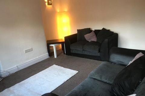 4 bedroom terraced house to rent, Heald Place, Rusholme, M14