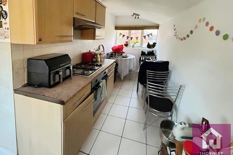 4 bedroom terraced house to rent, Heald Place, Rusholme, M14