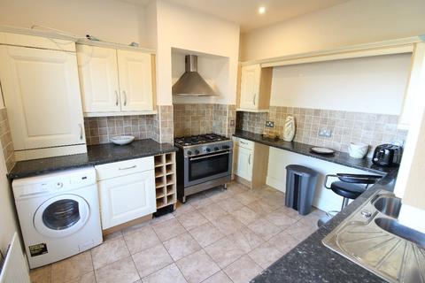 undefined, Flat 2,  38 Merridale Road