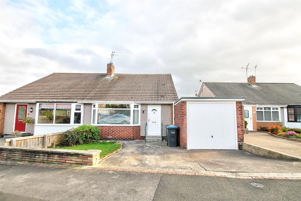 Coniston Close, Garden Farm, Chester... 3 bed bungalow £192,500
