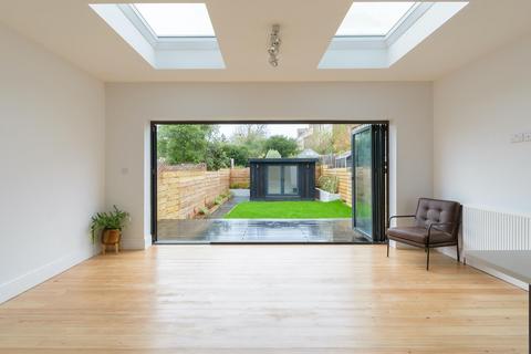 19 Bayham Road, Bristol, BS4 2DY