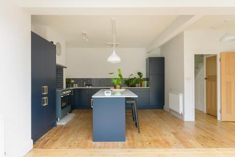 19 Bayham Road, Bristol, BS4 2DY