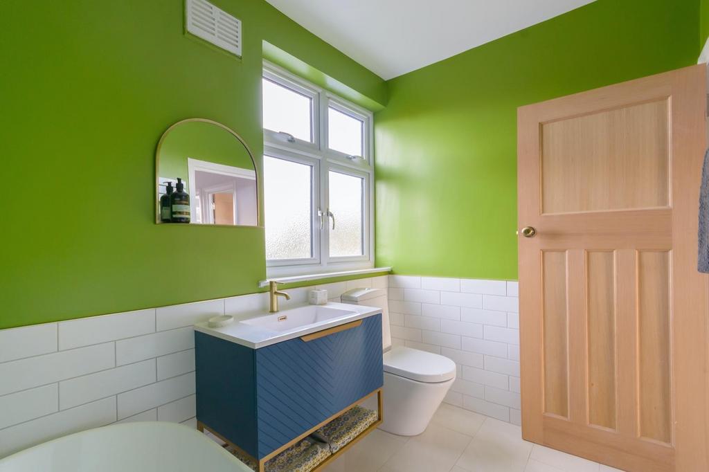DAORMAHYAB91 - Bathroom A.jpg