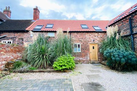 2 bedroom barn conversion for sale - Fir Tree Lane, Thorpe Willoughby, Selby