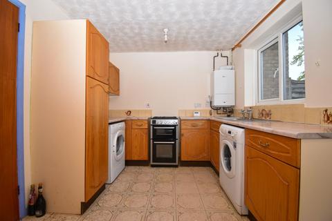 3 bedroom semi-detached house for sale - Larchwood Close, Leicester