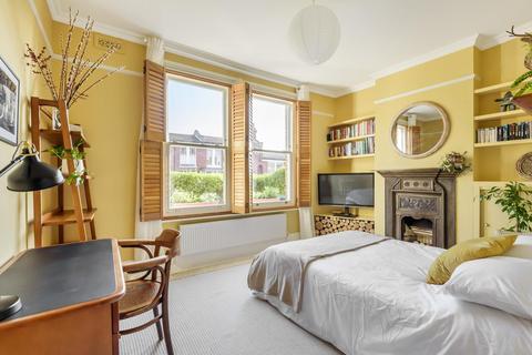 31 Alexandra Gardens, London, N10 3RN