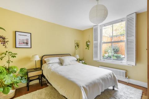 31 Alexandra Gardens, London, N10 3RN