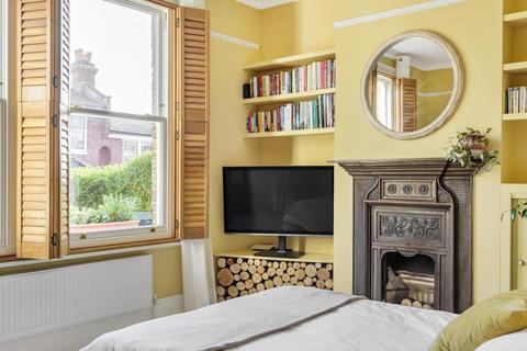 31 Alexandra Gardens, London, N10 3RN