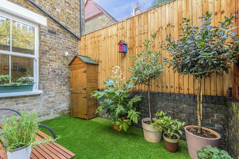 31 Alexandra Gardens, London, N10 3RN