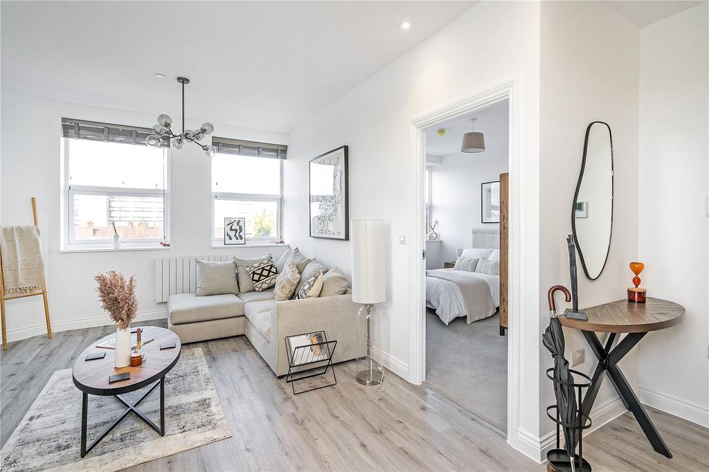 Show Apartment