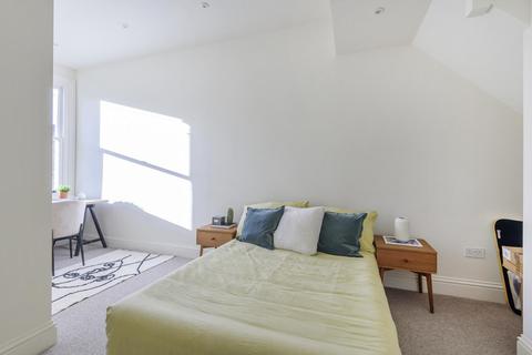 2 bedroom flat for sale - Lucien Road, London