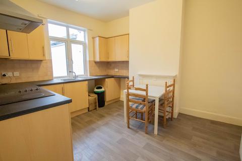 15a Broad Street, Ottery St Mary, EX11 1BY