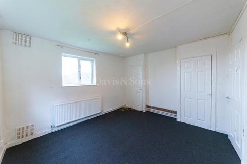 2 bedroom ground floor flat for sale, Holly Road, Risca, Newport. NP11 6HY