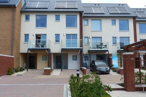 3 bedroom townhouse to rent, Langdon Road, Mariners Walk, Swansea, SA1