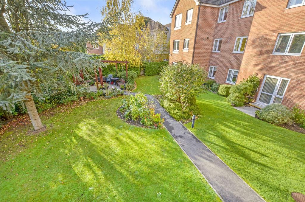 Pinewood Court, 179 Station Road, West Moors, Ferndown, BH22 2 bed